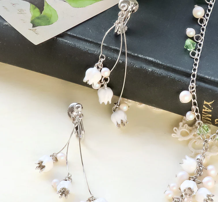 レシピNo.KR1169　チャームすずらんとクリスタルパールのネック＆イヤリング